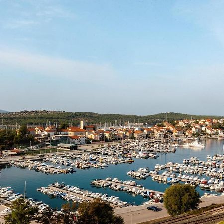 Hostel 'Sd Palacin' Sibenik Bagian luar foto